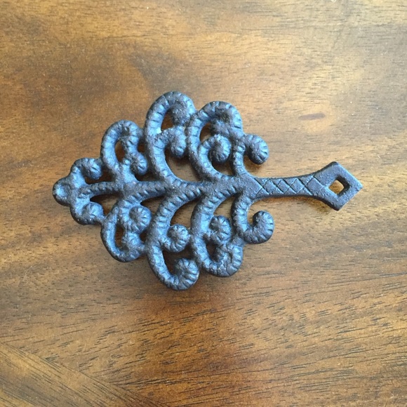 Collection of 4 Vintage Wrought Iron Trivets & Set of Wrought Iron Hooks - Picture 3 of 6